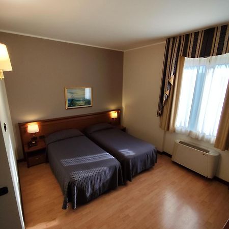Hotel Majestic San Giuliano Milanese Eksteriør billede